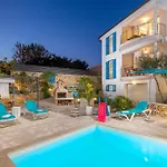 Padrone With Pool - Perfect For Families! Apartamento *
