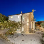 Padrone With Pool - Perfect For Families!
