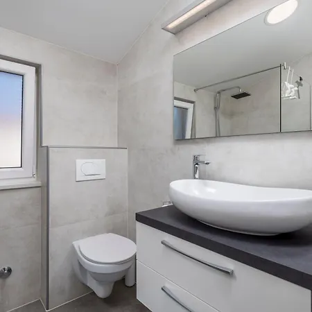 Padrone With Pool - Perfect For Families! Apartman Garica
