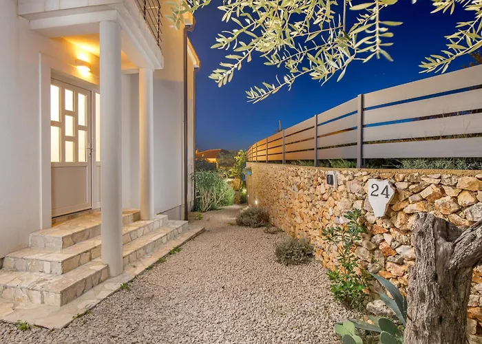 Padrone With Pool - Perfect For Families! Apartmán *