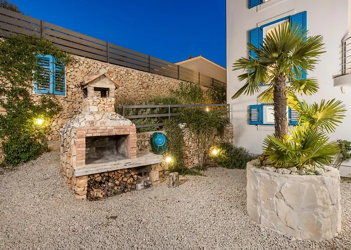 Padrone With Pool - Perfect For Families! Apartmán Garica