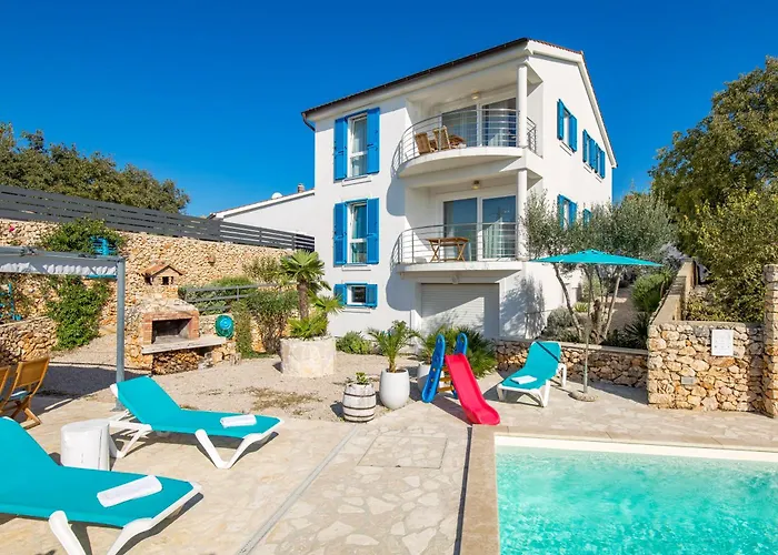 Padrone With Pool - Perfect For Families! *