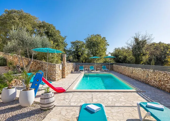 Padrone With Pool - Perfect For Families! *