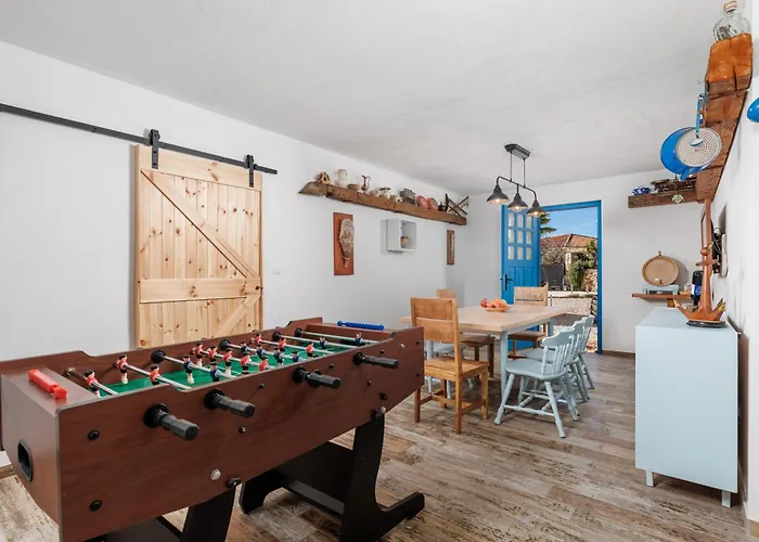 Padrone With Pool - Perfect For Families! Apartmán