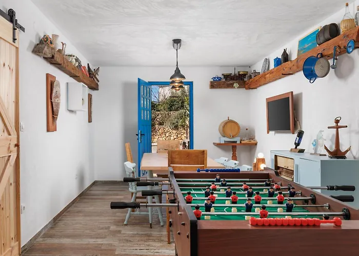 Padrone With Pool - Perfect For Families! Apartmán Garica