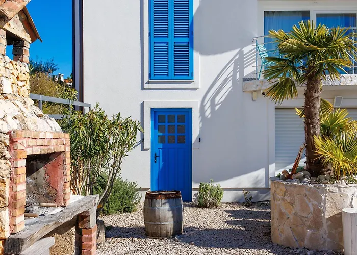 Apartman Padrone With Pool - Perfect For Families! Garica