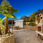 Padrone With Pool - Perfect For Families! דירה