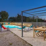 דירה Padrone With Pool - Perfect For Families! Garica