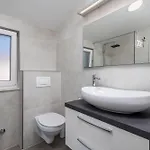 Padrone With Pool - Perfect For Families! דירה Garica