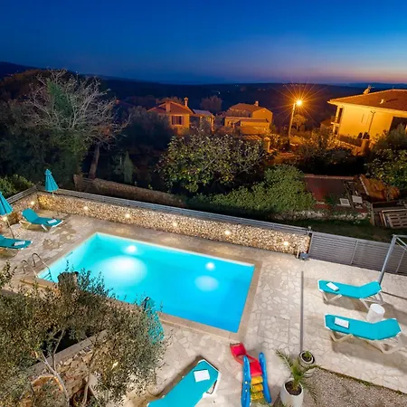 Apartment Padrone With Pool - Perfect For Families! *