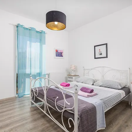 Apartment Padrone With Pool - Perfect For Families! *