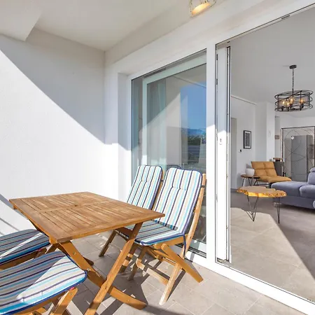 Padrone With Pool - Perfect For Families! *