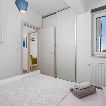 Apartment Padrone With Pool - Perfect For Families! Garica