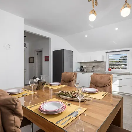 Apartment Padrone With Pool - Perfect For Families! *