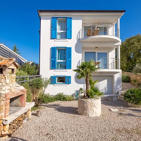 Padrone With Pool - Perfect For Families! *