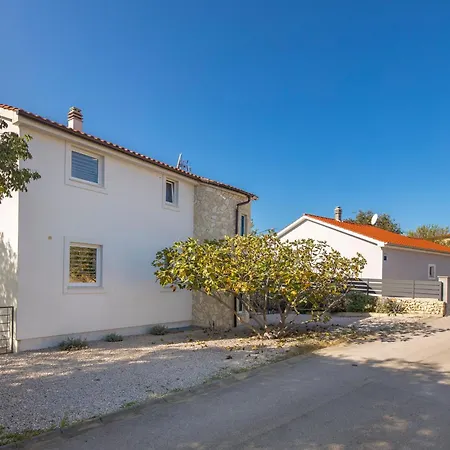 Apartment Padrone With Pool - Perfect For Families! *