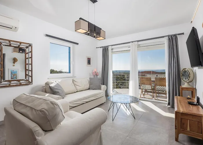 Padrone With Pool - Perfect For Families! *