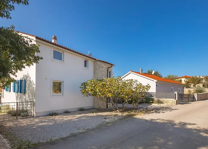 Apartment Padrone With Pool - Perfect For Families! *