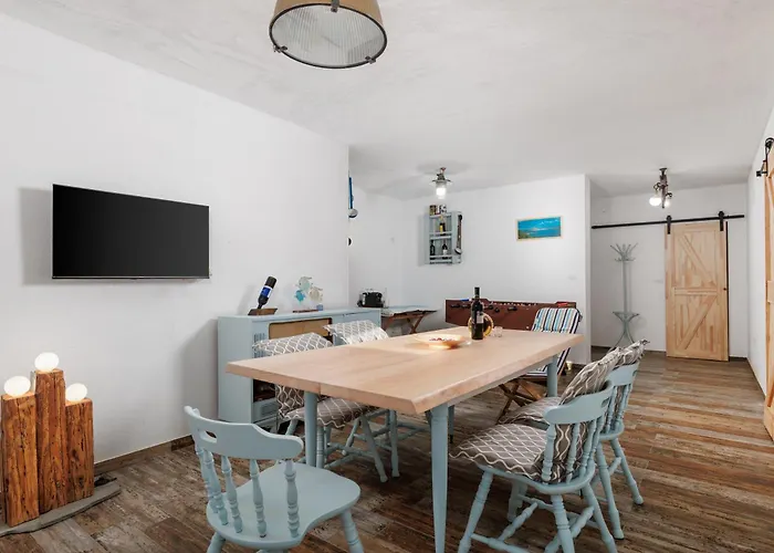 Apartment Padrone With Pool - Perfect For Families! *