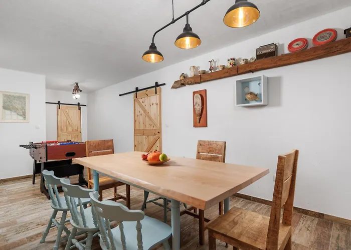 Padrone With Pool - Perfect For Families! Appartement Garica