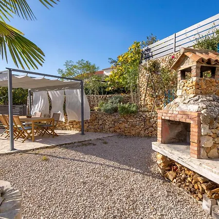 Padrone With Pool - Perfect For Families! Lejlighed Garica