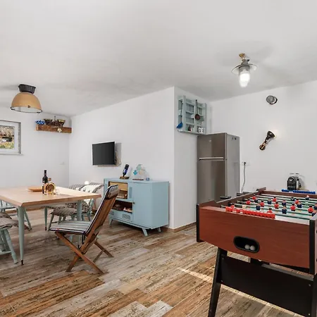 Padrone With Pool - Perfect For Families! Apartmán Garica