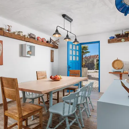 Padrone With Pool - Perfect For Families!