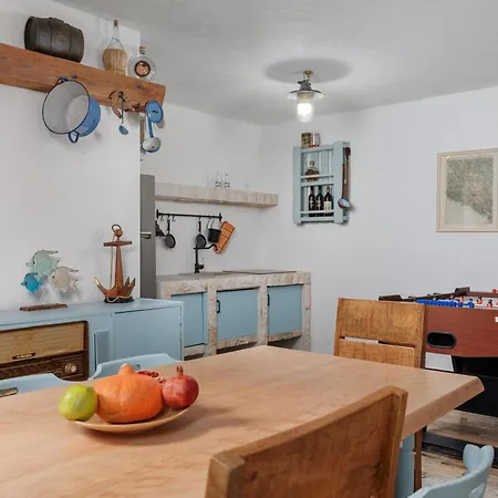 Padrone With Pool - Perfect For Families! Garica